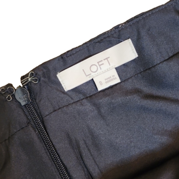 LOFT black mini skirt. Size 8 - Picture 3 of 4